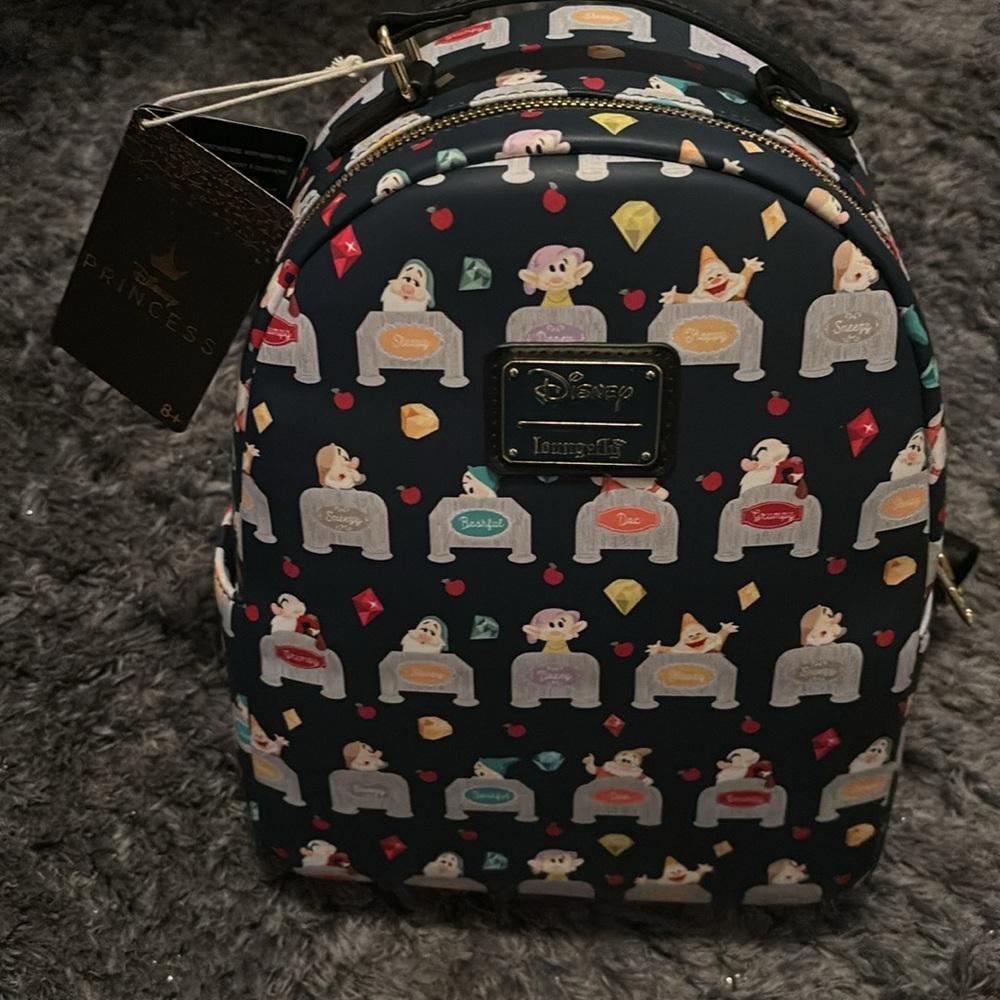 Loungefly Snow White and the Seven Dwarfs Bag! Brand new with tags!!